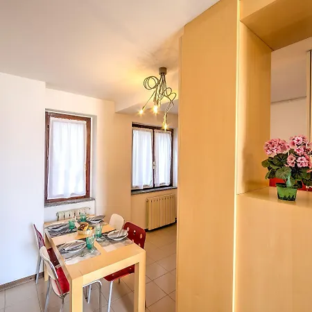 Apartment Sweet Escape Center Stresa