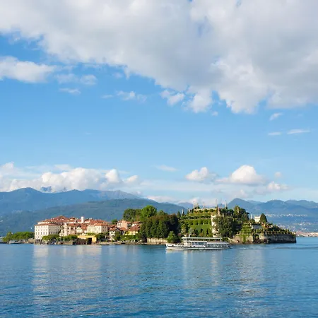Sweet Escape Center Apartment Stresa